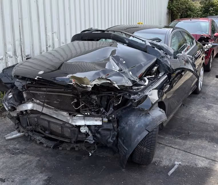 Mercedes C 180 Coupé, Haftpflichtschaden · Totalschaden: Gesamtansicht